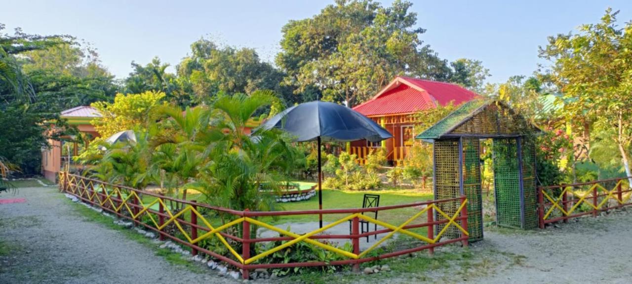 Hotel Prakriti Neerh Jyoti Gaon Exteriér fotografie